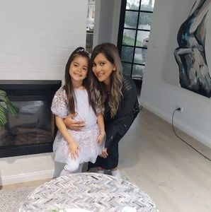 Meet your Posher, Adriana